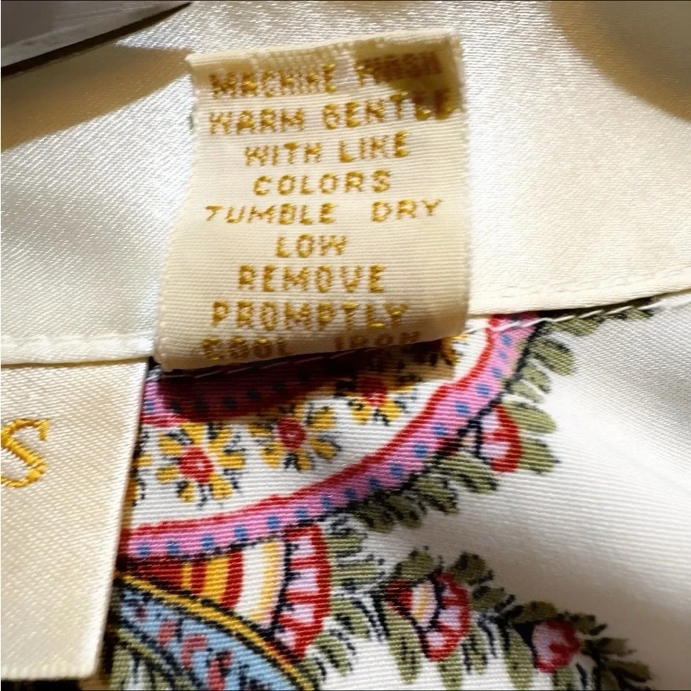 Vtg VICTORIAS SECRET Gown Small Pink Satin Paisley Gold Label Double Breasted